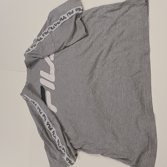 3/$20 FILA Gray Logo Shoulder Trim T-shirt - Picture 4 of 6